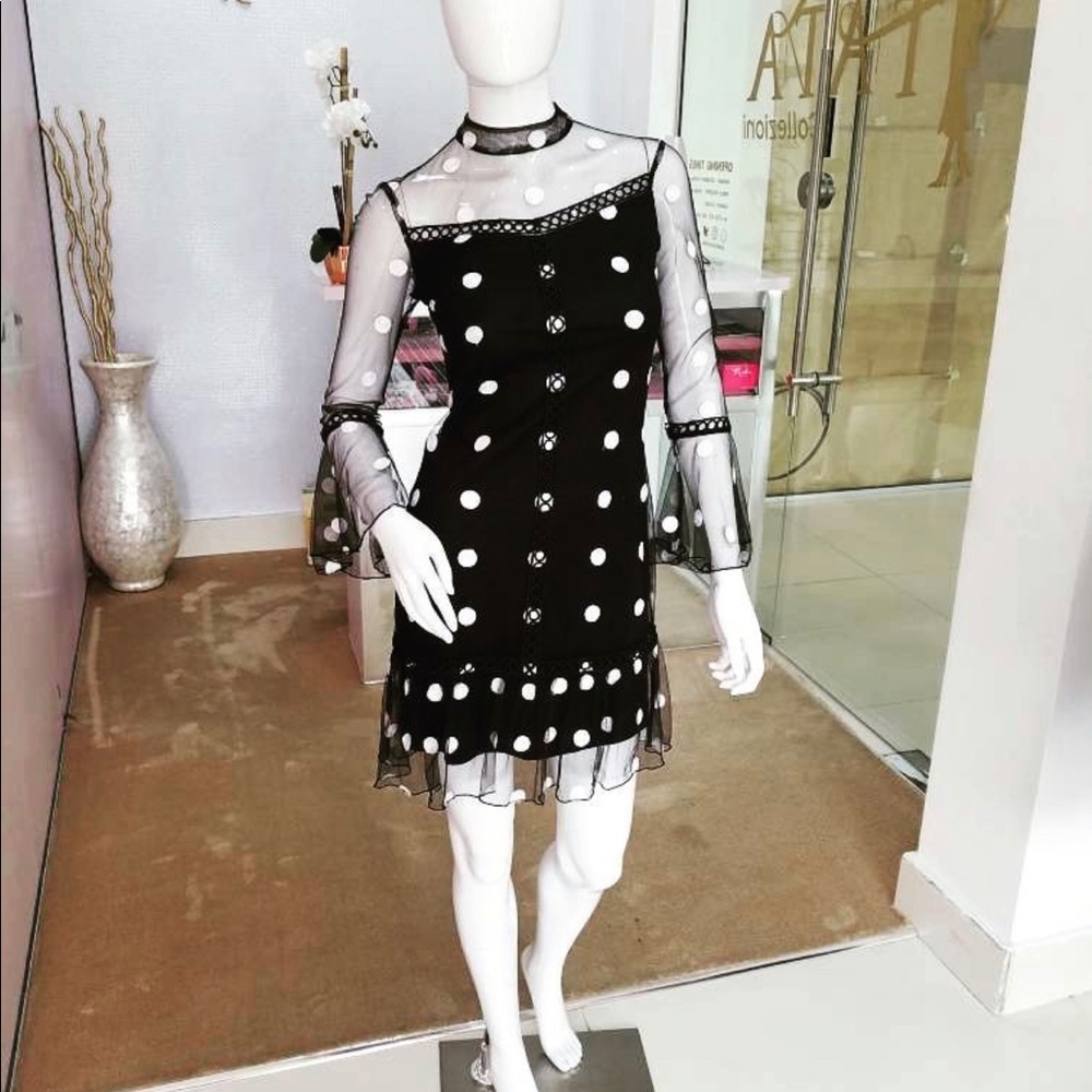 Dress - Picture 4 of 4